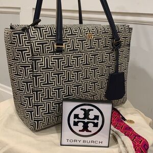 Tory Burch Parker Geo-T Signature Tote Bag EUC
